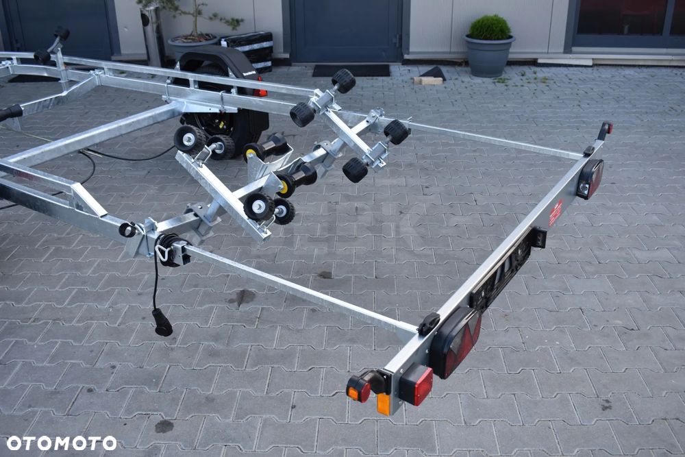 Brenderup Mocna przyczepa podłodziowa 221800B DMC 1800 kg. do łódki 6,5 m. - 7