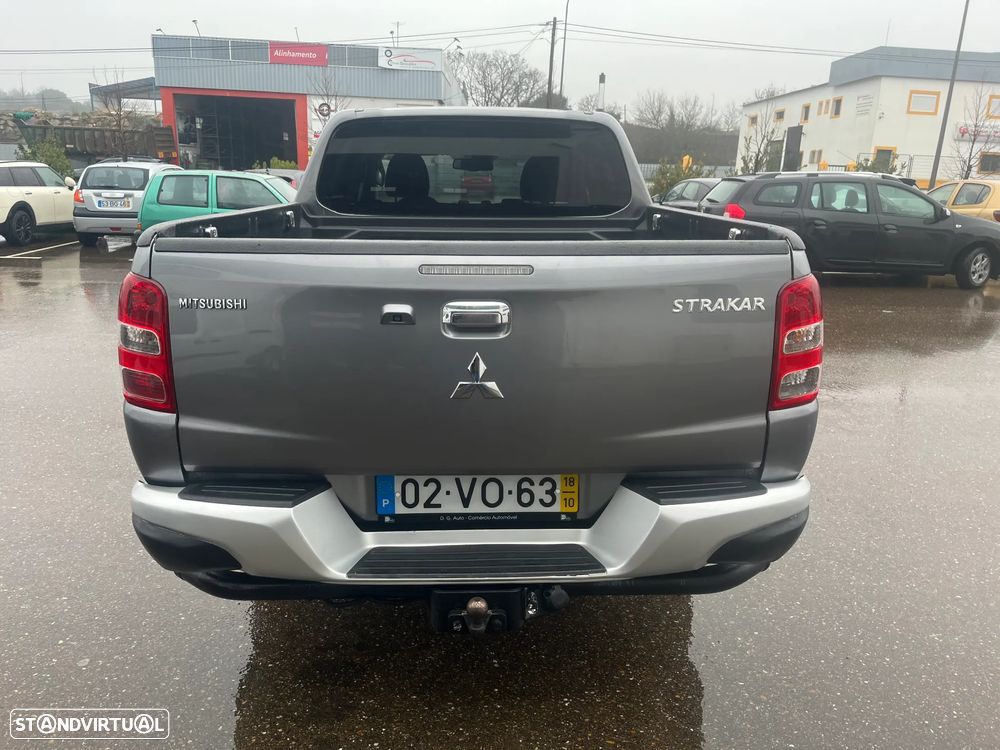 Mitsubishi L200 2.4 DI-D CD Instyle Strakar 4WD - 4