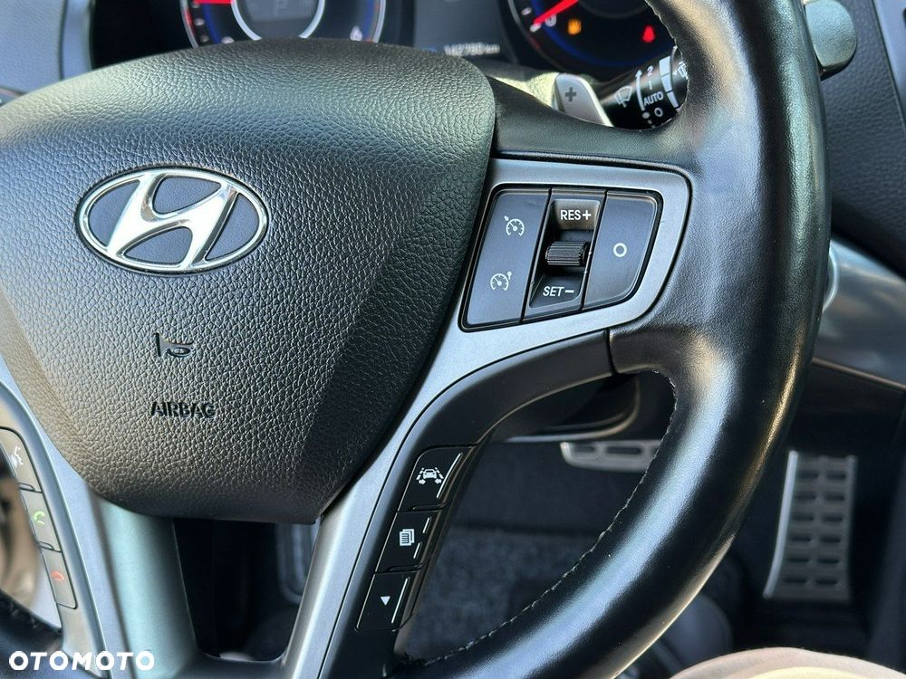 Hyundai i40 Kombi 1.7 CRDi DCT Premium - 22