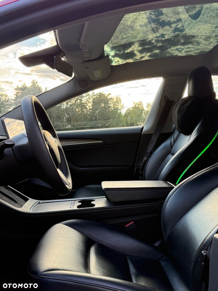 Tesla Model 3 - 21