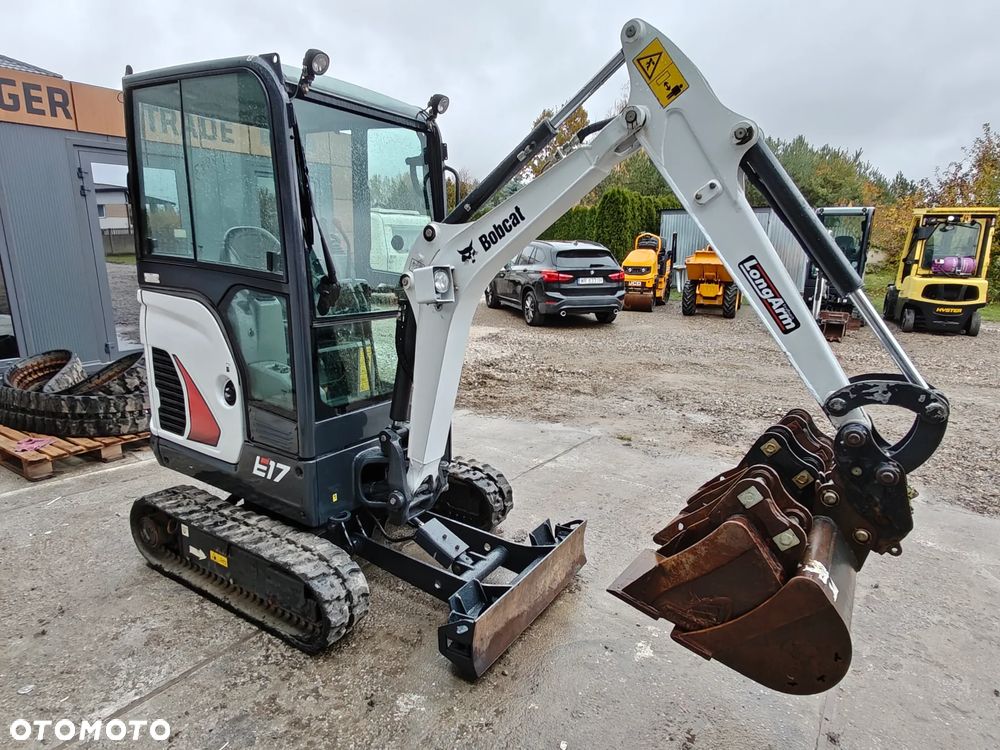 Bobcat E17 - 8