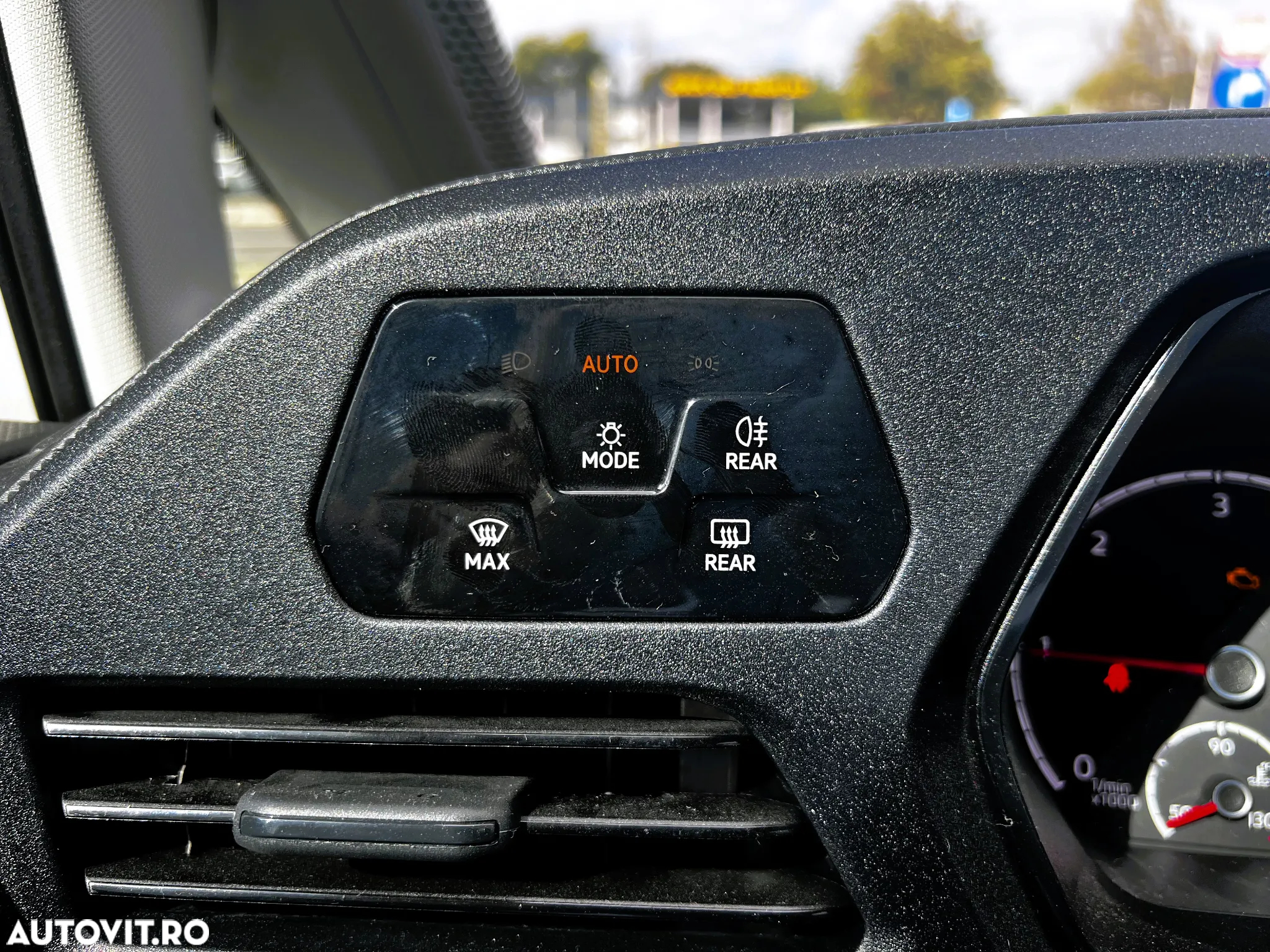 Volkswagen Caddy 2.0 TDI 75 kW - 11