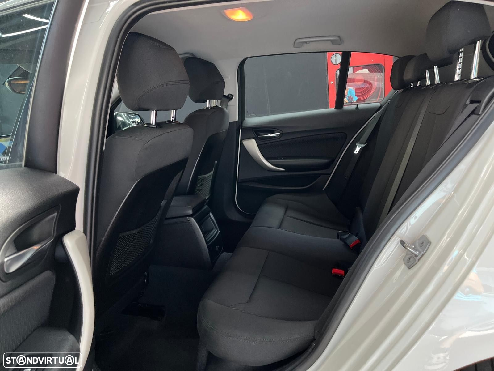 BMW 116 d EfficientDynamics - 11