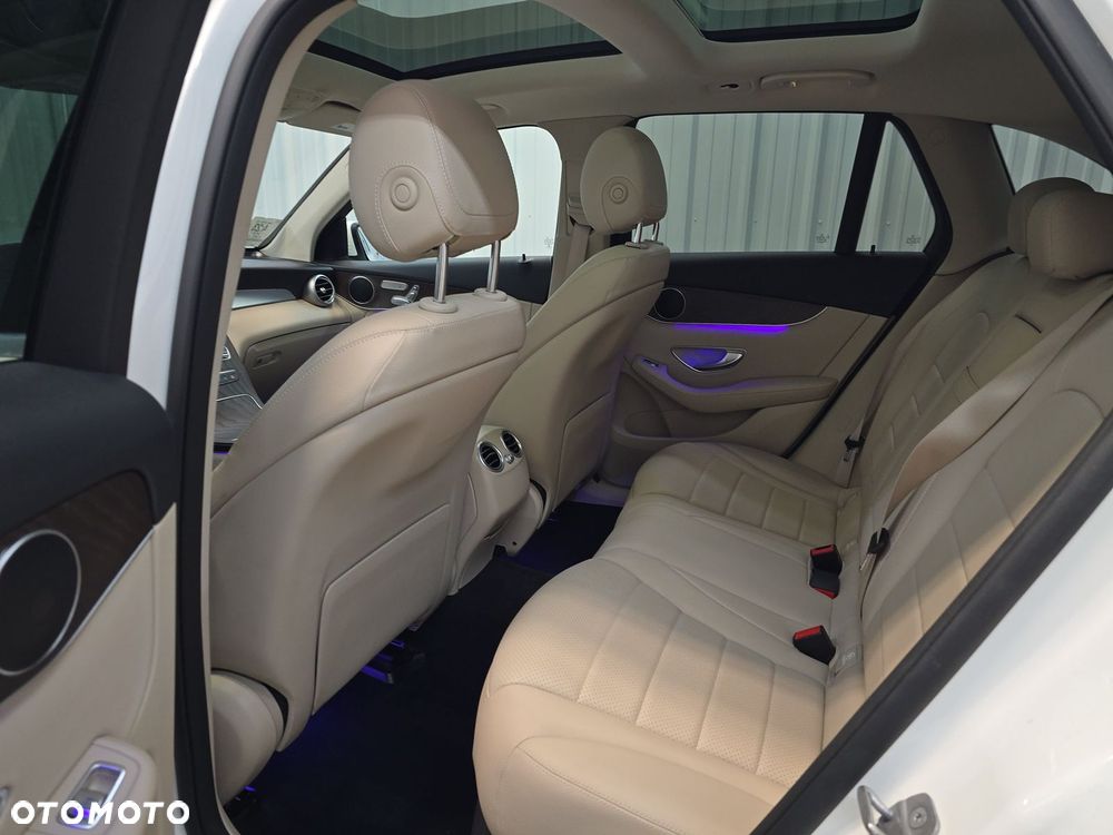 Mercedes-Benz GLC 300 4Matic 9G-TRONIC - 12