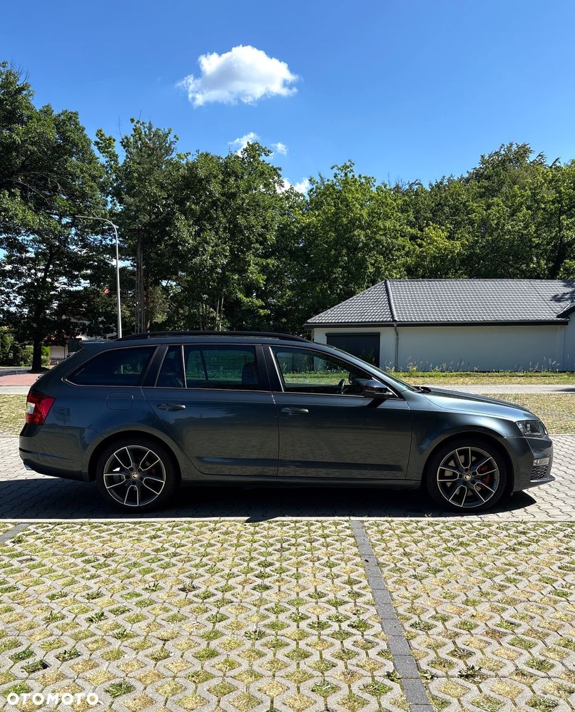 Skoda Octavia 2.0 TDI DSG RS - 3