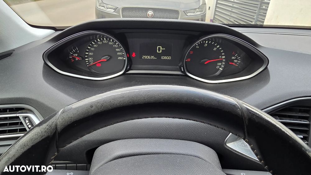 Peugeot 308 BlueHDi 120 Stop & Start Business-Line - 8