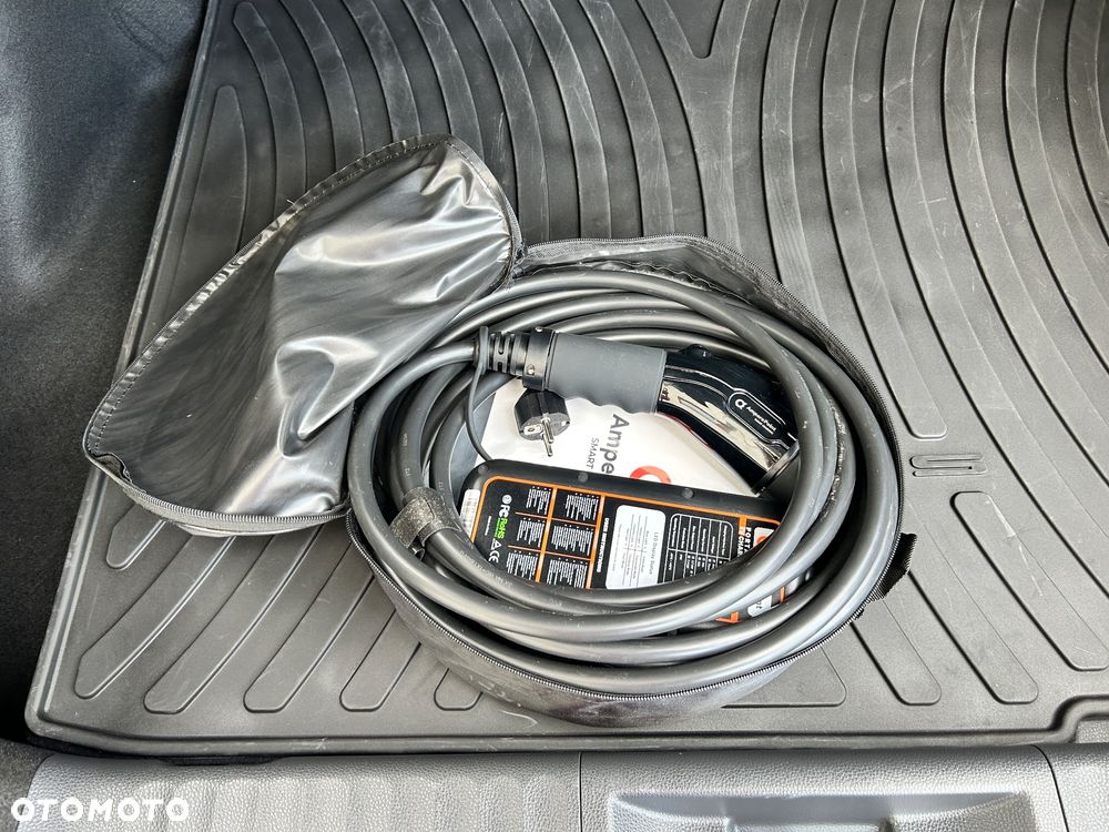 Toyota Prius 2.0 Hybrid Executive - 19