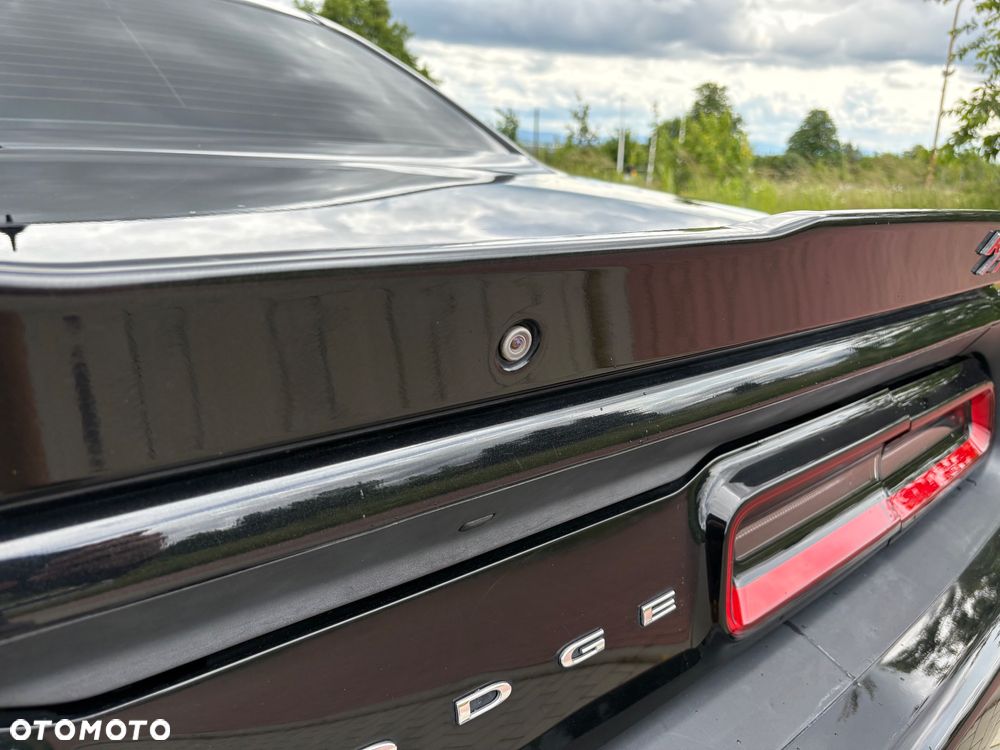 Dodge Challenger - 19