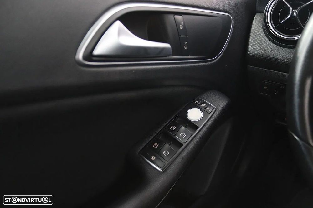 Mercedes-Benz A 180 - 11