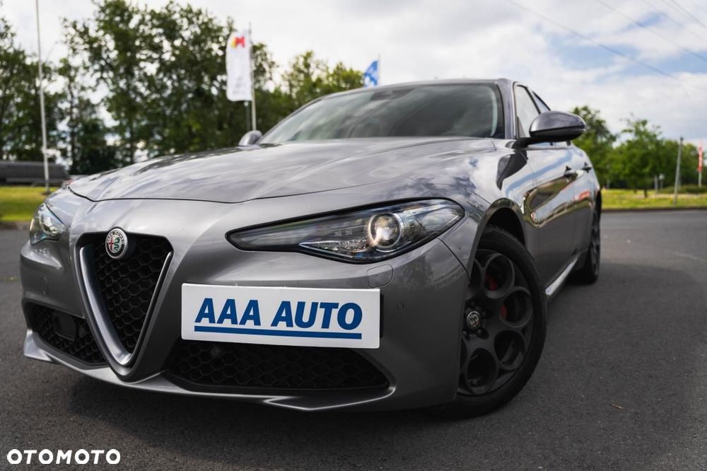 Alfa Romeo Giulia - 8