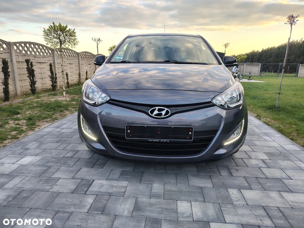 Hyundai i20 1.2 Fifa World Cup Edition - 9