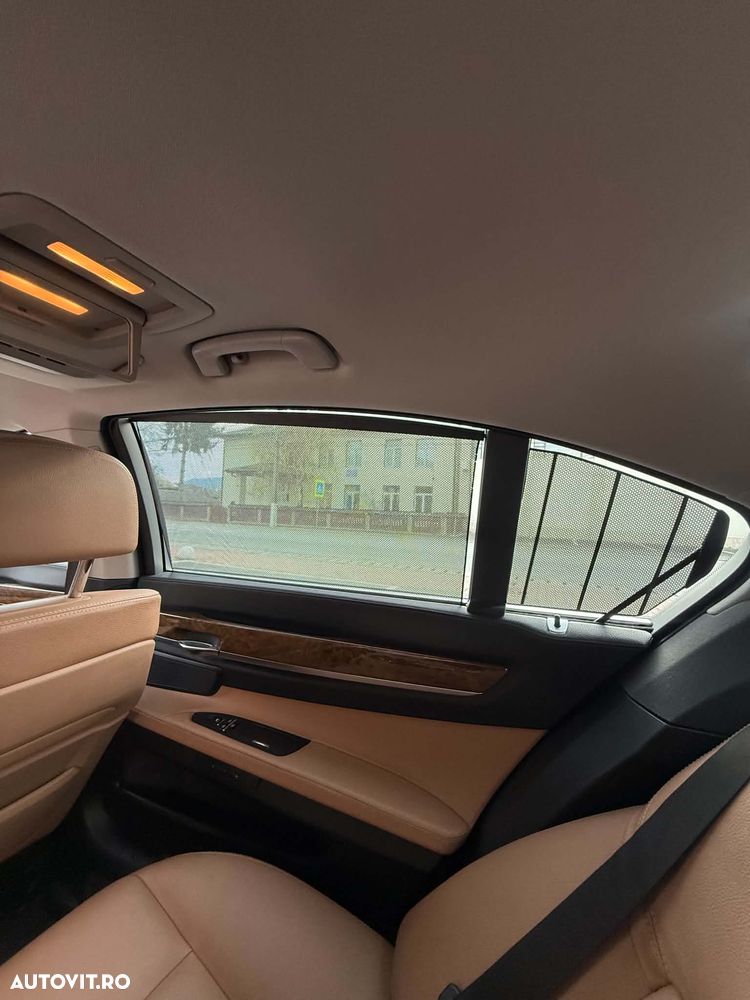 BMW Seria 7 - 10