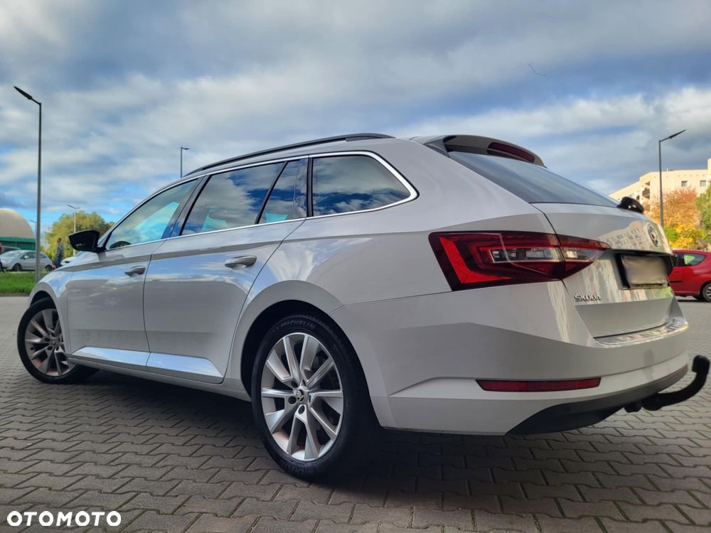Skoda Superb 2.0 TDI Active DSG - 6