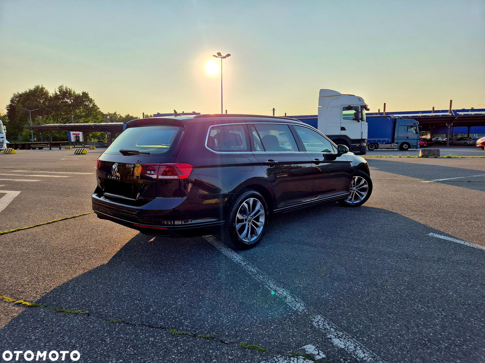 Volkswagen Passat - 21