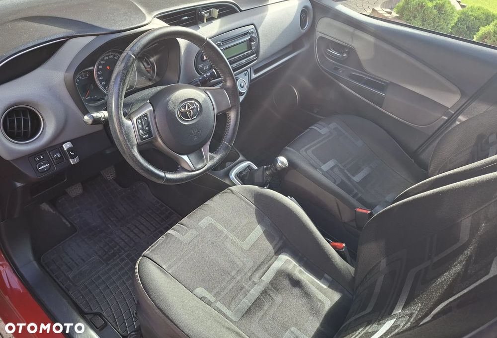 Toyota Yaris 2014 photo 3