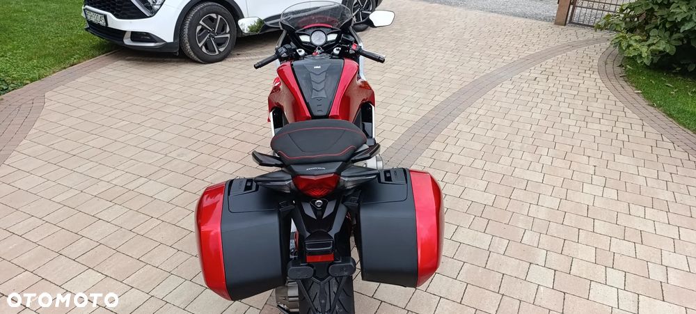 Honda VFR - 7
