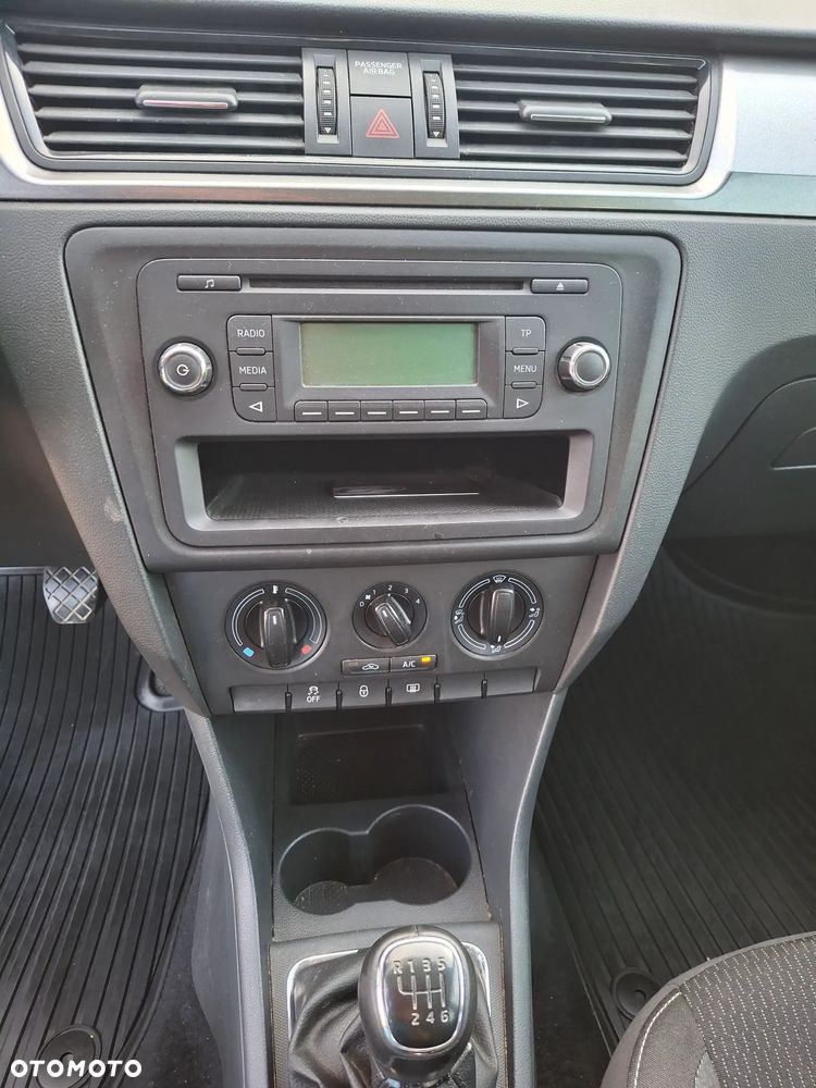 Skoda RAPID 1.2 TSI Ambition - 26