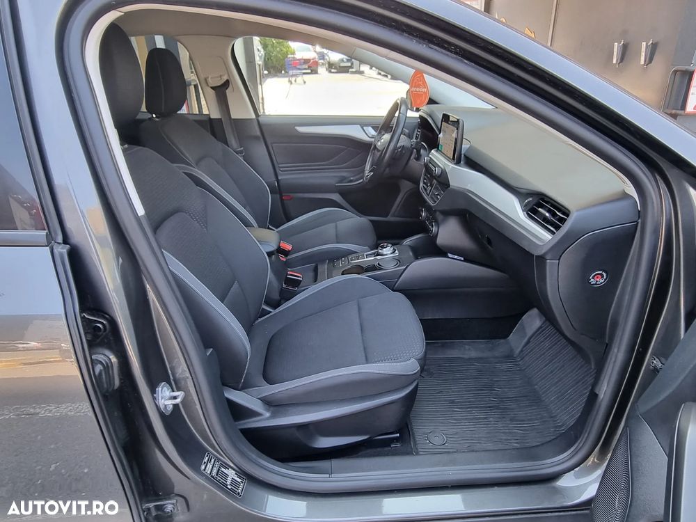 Ford Focus 1.0 EcoBoost Titanium - 11
