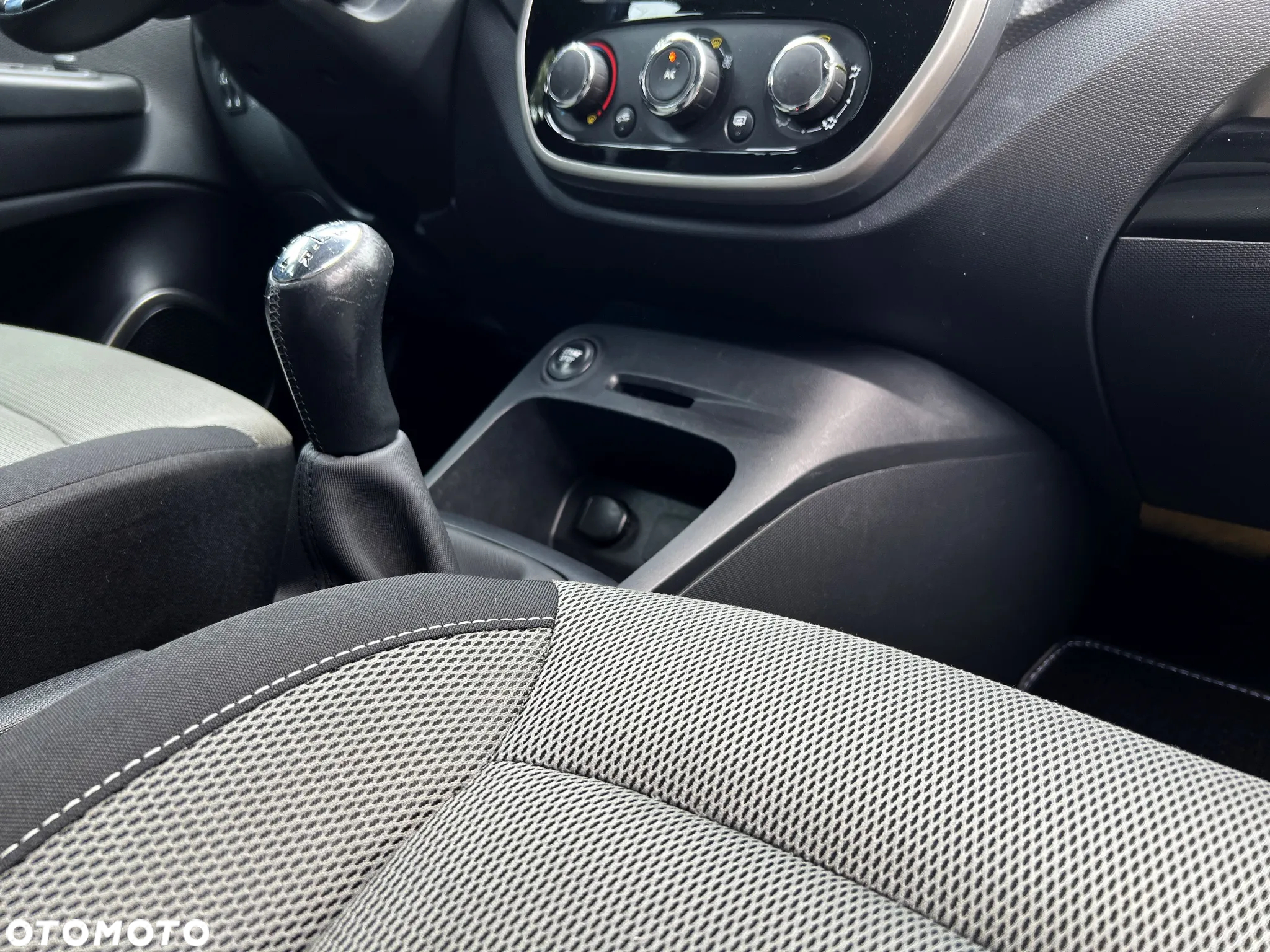 Renault Captur 0.9 Energy TCe Zen - 24