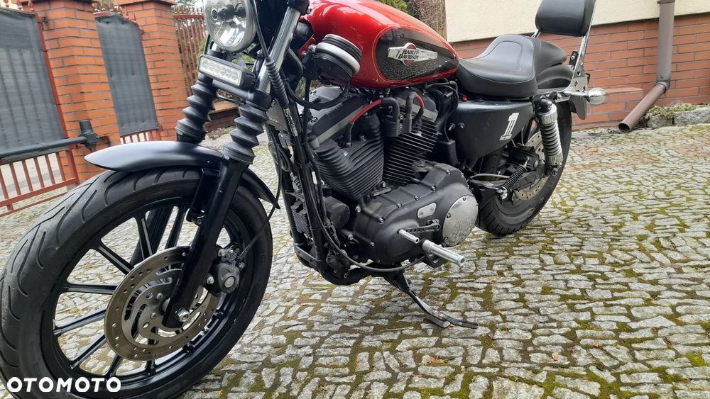 Harley-Davidson Sportster Custom 883C - 5
