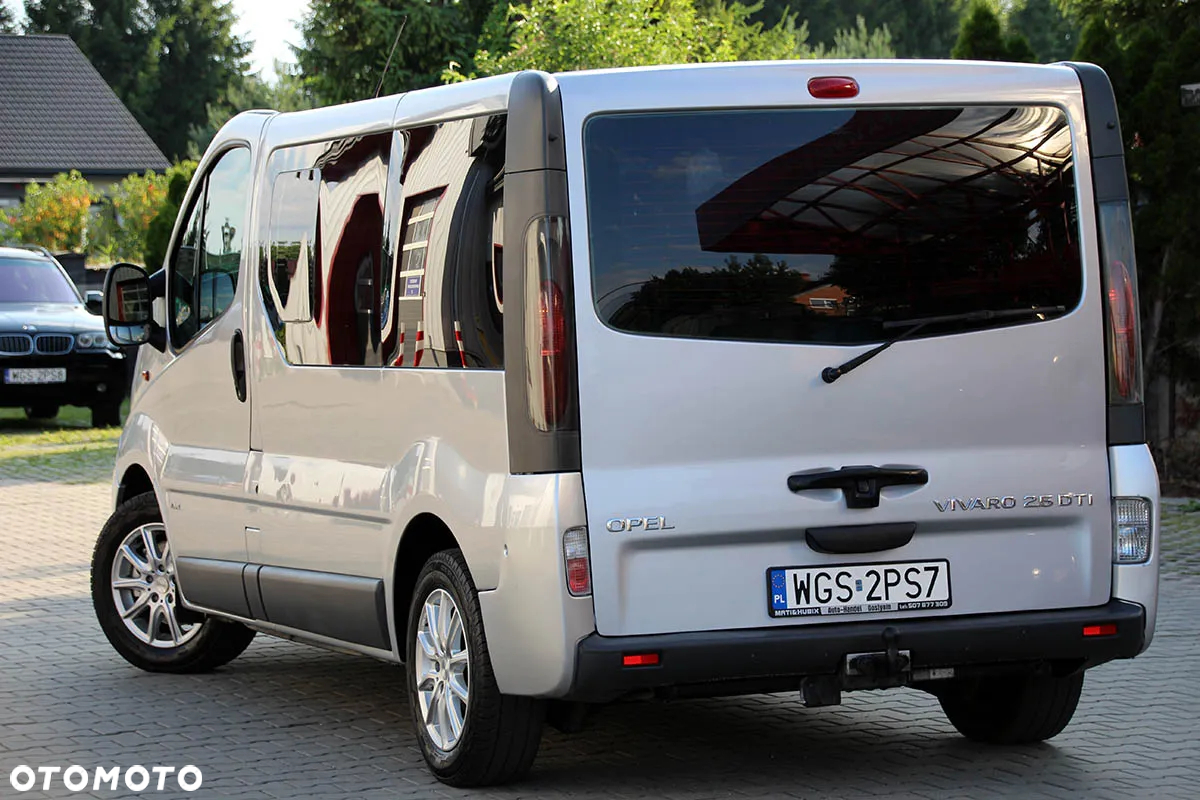 Opel Vivaro DTI Tour - 3