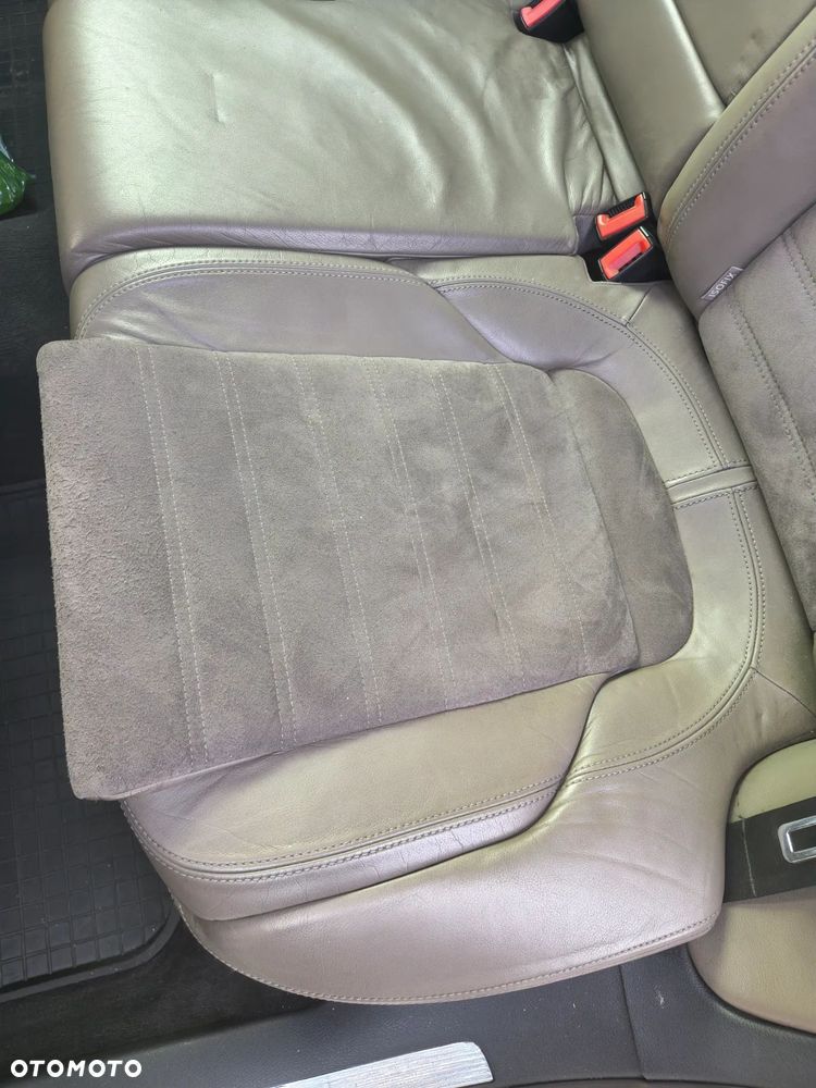 Volkswagen Passat Variant 2.0 TDI DPF 4Mot Highline - 14