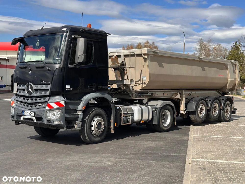 Mercedes-Benz AROCS - 1