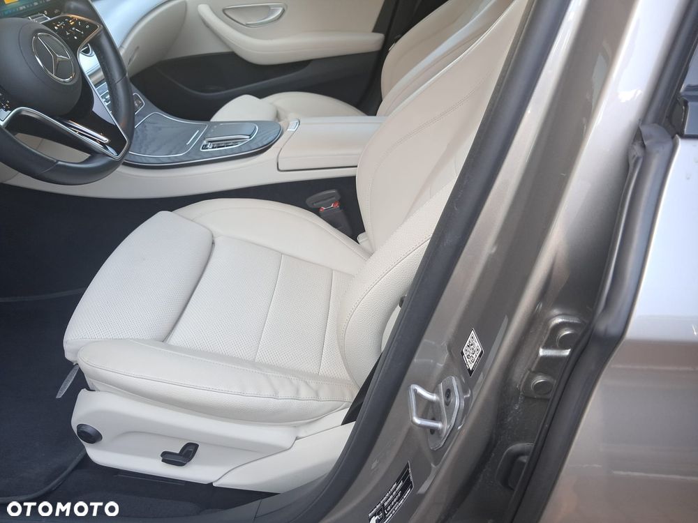 Mercedes-Benz Klasa E 220 d 9G-TRONIC - 29