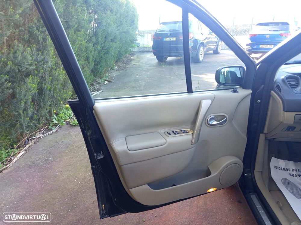 Renault Grand Scénic - 10