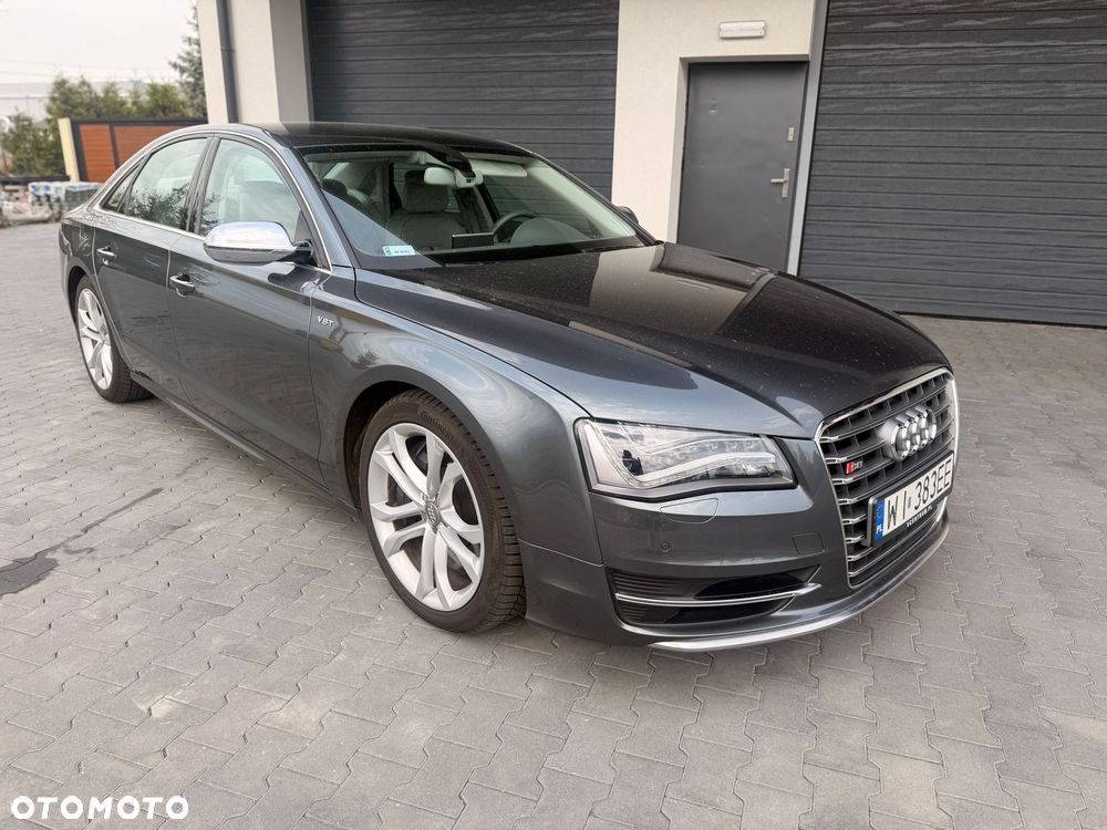 Audi S8 - 3