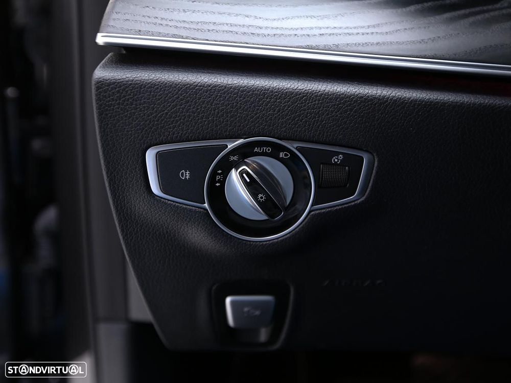Mercedes-Benz E 300 de Avantgarde 4Matic - 21