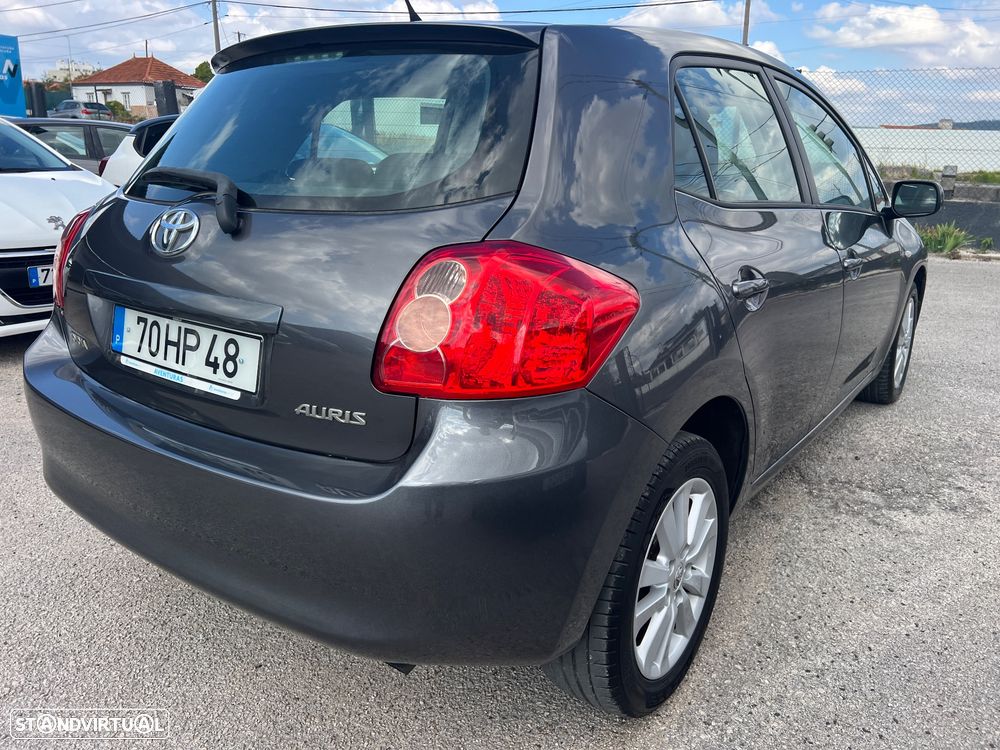 Toyota Auris - 13