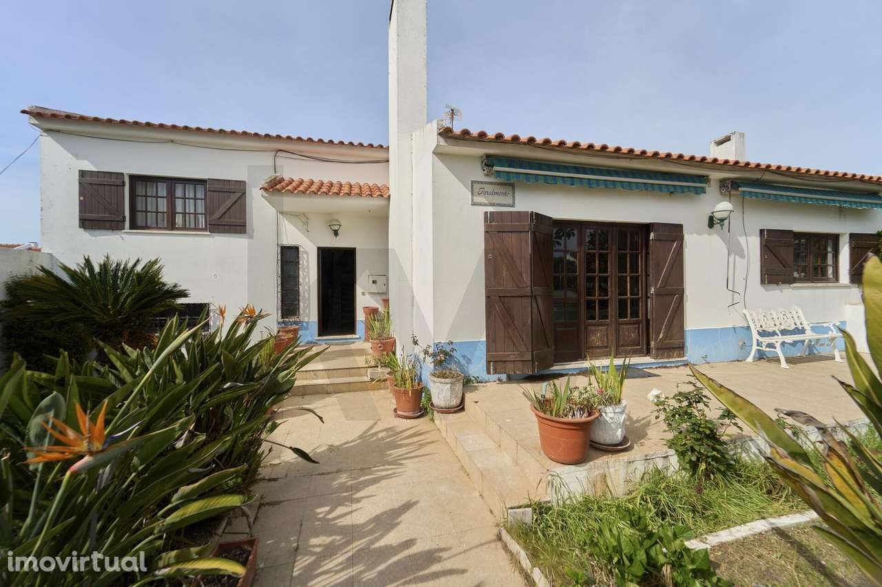 Moradia Tradicional com Jardim — O Seu Refúgio de Família em Porto Cov - Grande imagem: 2/23