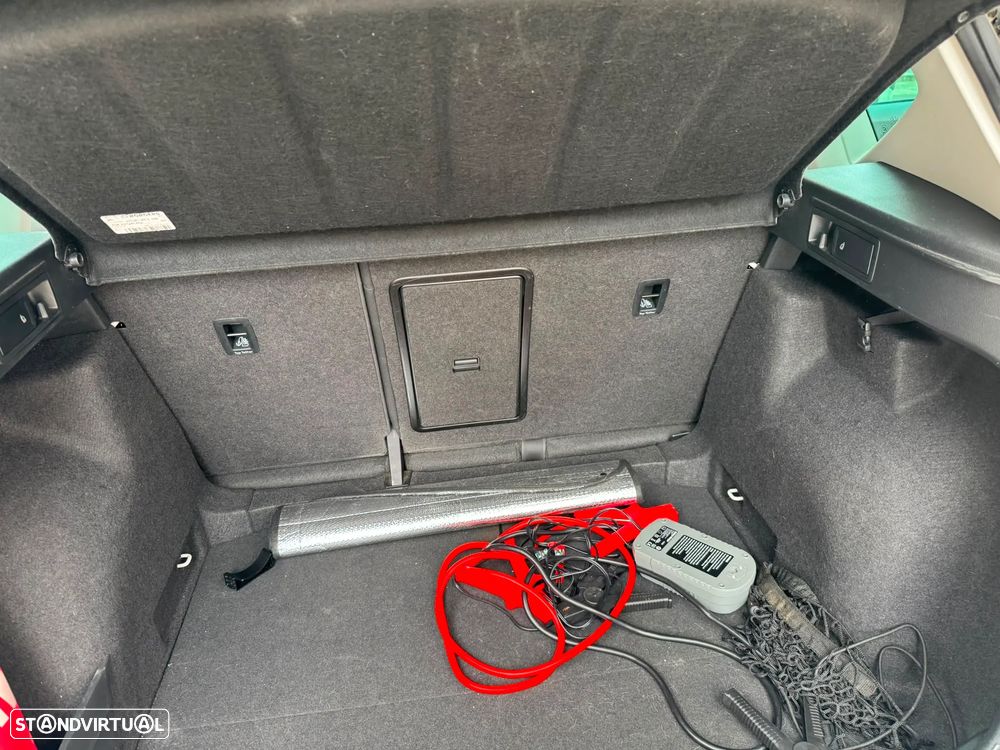 SEAT Ateca 1.6 TDI ECOMOTIVE Reference — fotografia 18