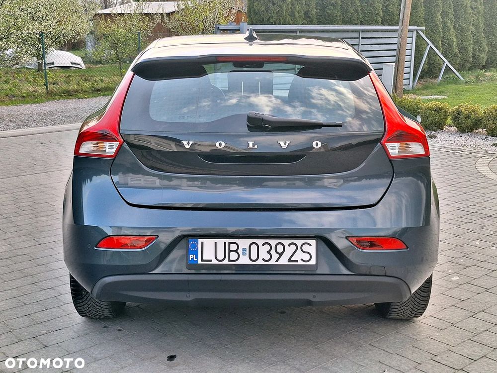 Volvo V40 D2 Momentum - 9