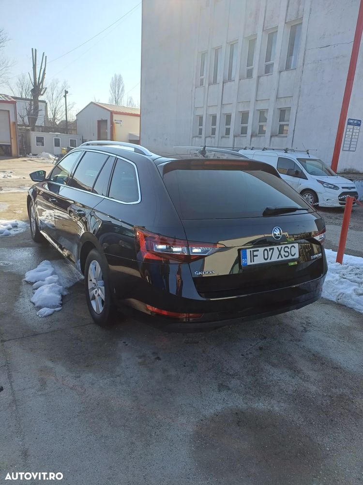 Skoda Superb 2.0 TDI DSG Premium Edition - 3
