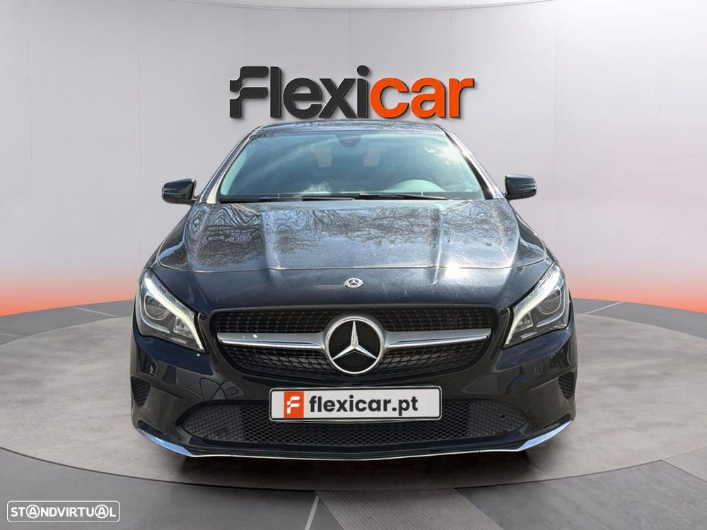 Mercedes-Benz CLA 200 - 4