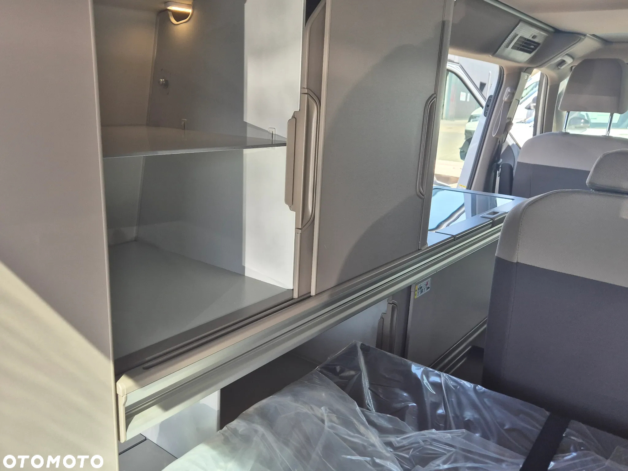 Volkswagen California - 12