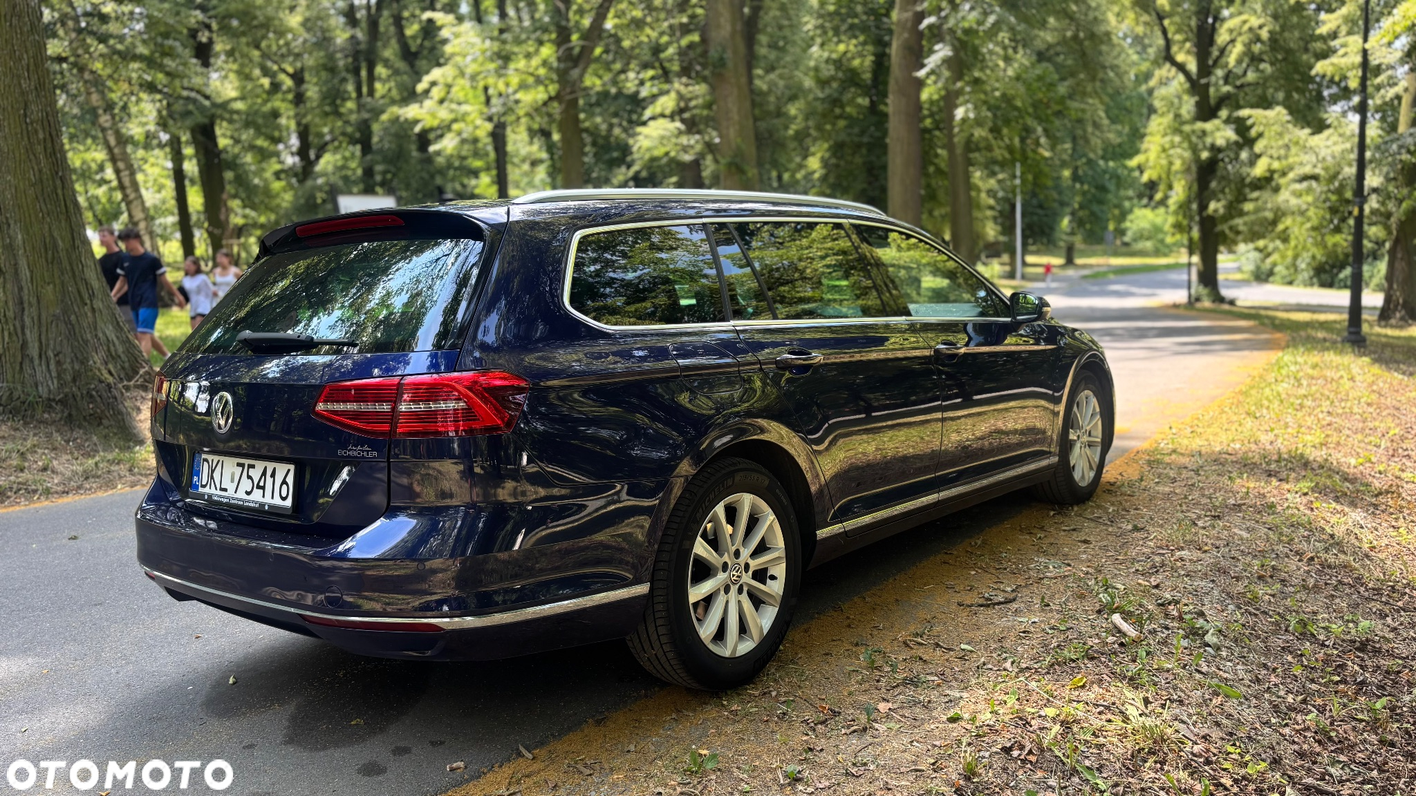 Volkswagen Passat Variant 2.0 TDI SCR BlueMotion Highline - 33