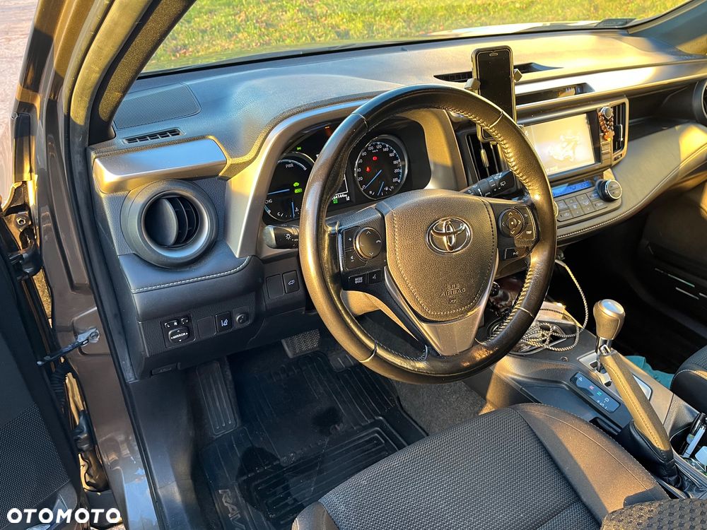 Toyota RAV4 - 8