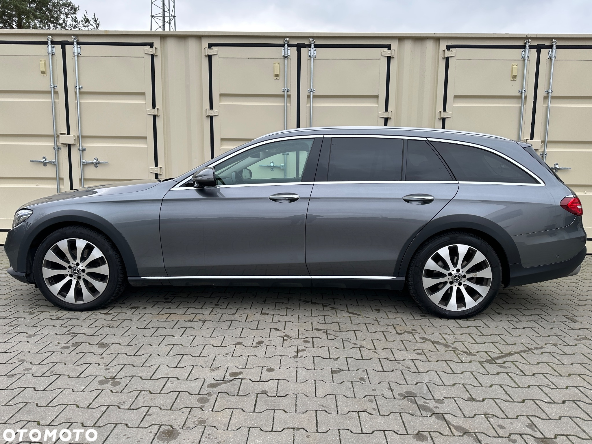 Mercedes-Benz Klasa E 220 d 4Matic T All-Terrain 9G-TRONIC Avantgarde - 3