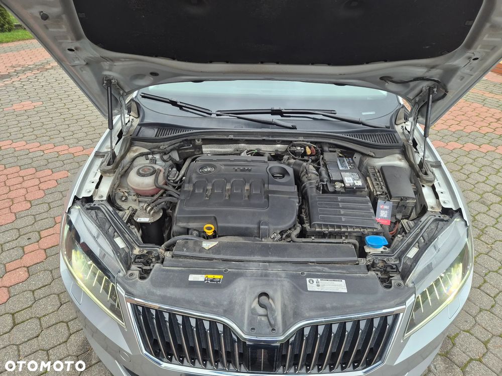 Skoda Superb 2.0 TDI Ambition - 21