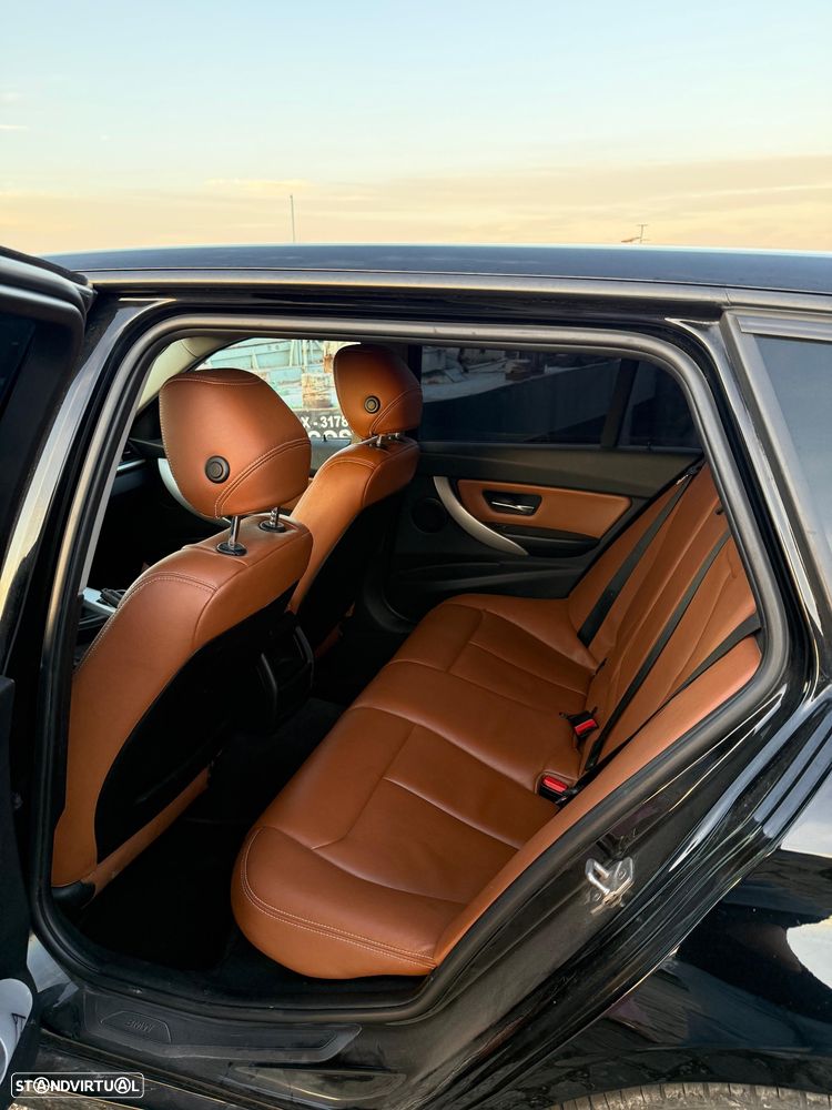 BMW 320 d Sport Line - 10