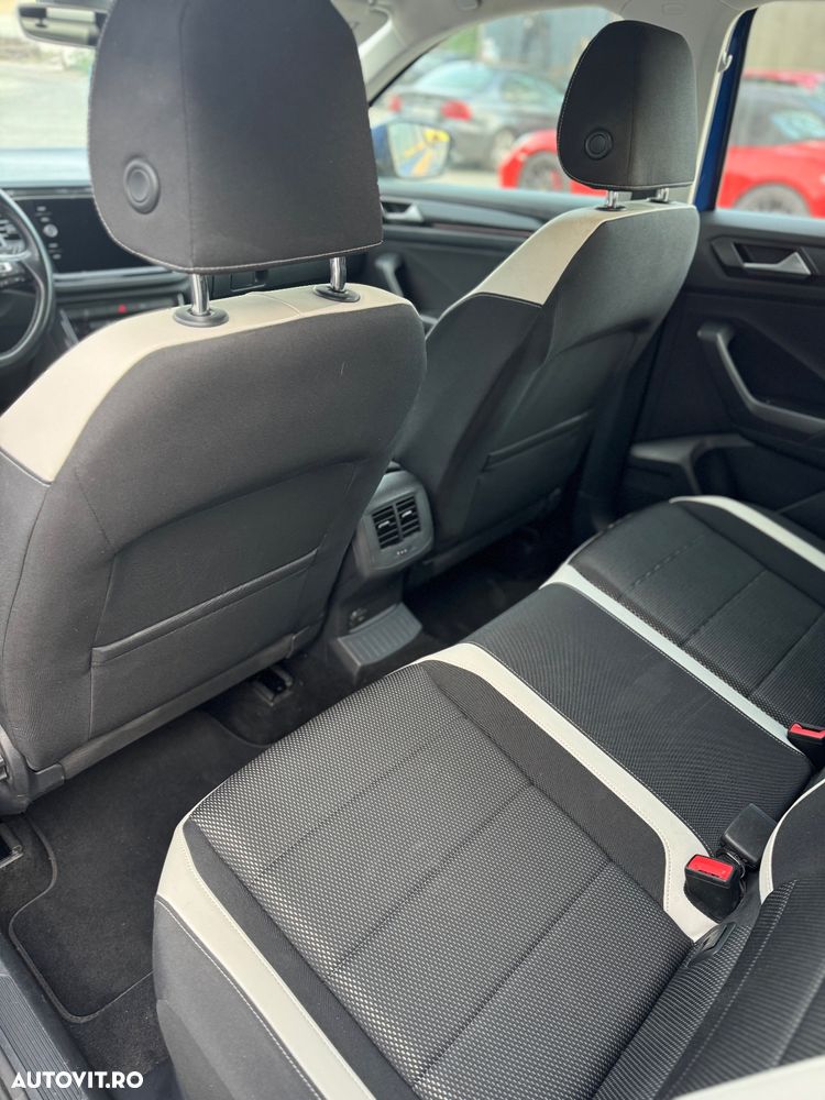 Volkswagen T-ROC - 18