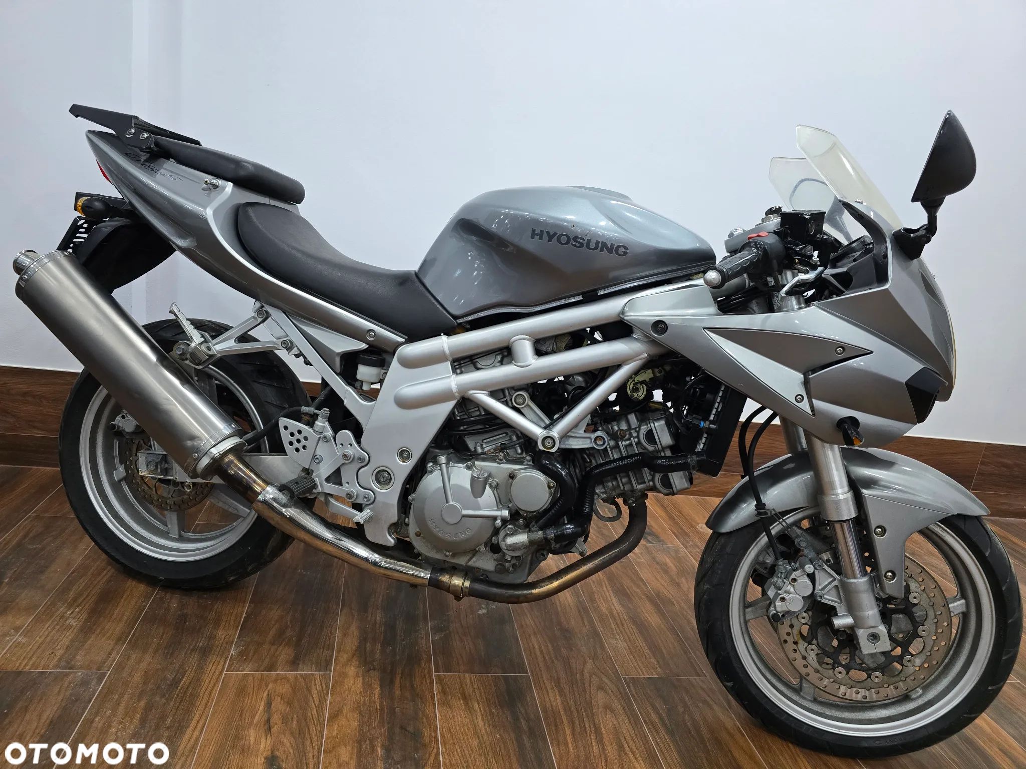 Hyosung GT - 1