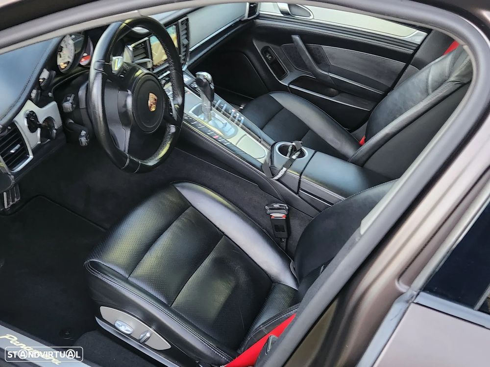 Porsche Panamera Platinum Edition - 12