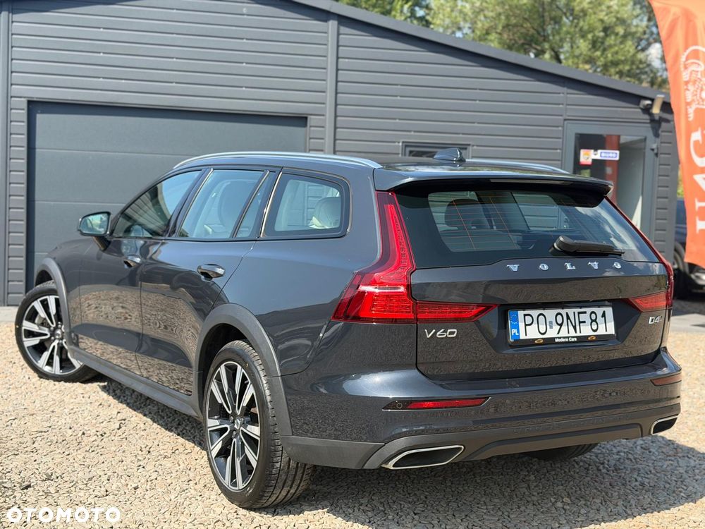 Volvo V60 Cross Country D4 AWD Geartronic - 11