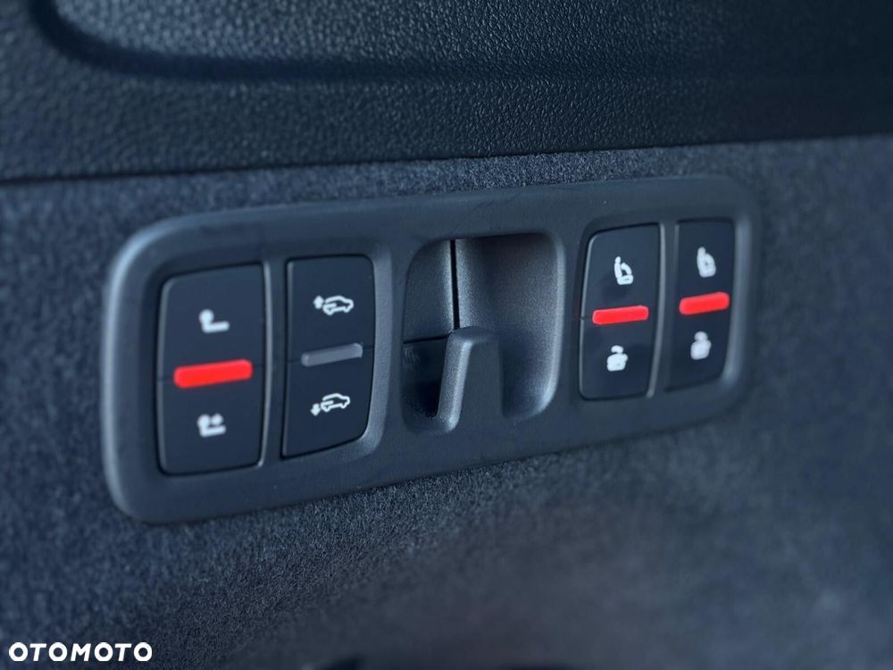 Audi Q7 55 TFSI mHEV Quattro S Line Tiptr - 23