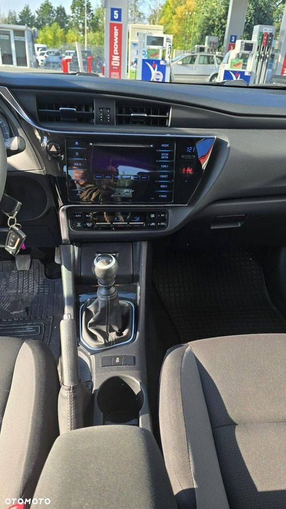 Toyota Auris - 10