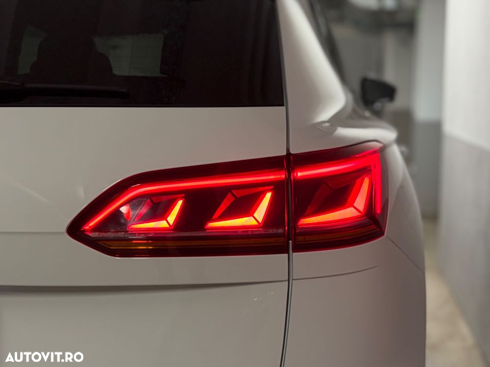 Volkswagen Touareg - 23